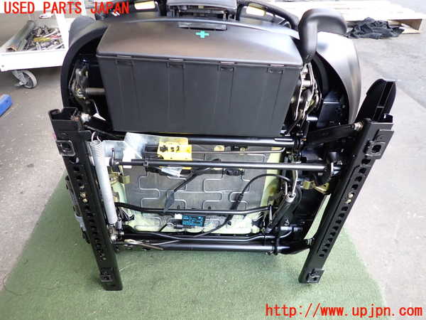 2UPJ-9240167065]BMW 318ti(AU20)助手席シート Mスポーツ 中古 (E46)_5