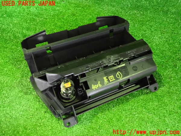 2UPJ-9240167821]BMW 318ti(AU20)灰皿1 中古 (E46)_3
