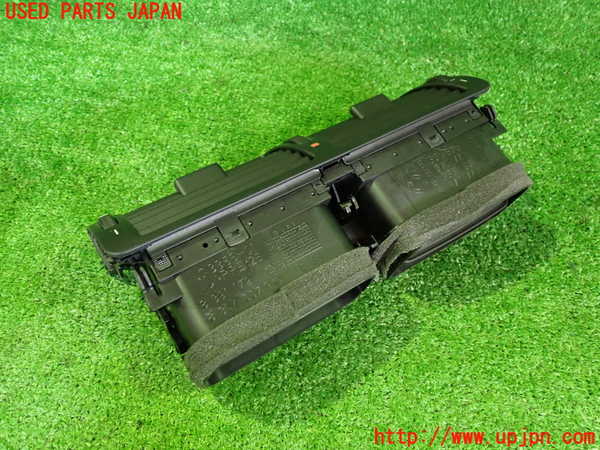 2UPJ-9240167526]BMW 318ti(AU20)エアコン吹き出し口1 (真中) 中古 (E46)_2