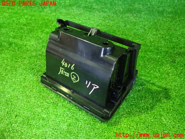 2UPJ-9240167822]BMW 318ti(AU20)灰皿2 中古 (E46)_3