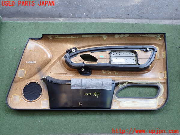2UPJ-9240161264]BMW 318ti(AU20)左前ドア内張り (ジャンク品) 中古 (E46)_4