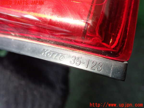 1UPJ-9240171536]FJクルーザー(GSJ15W)左テールランプ 中古_3