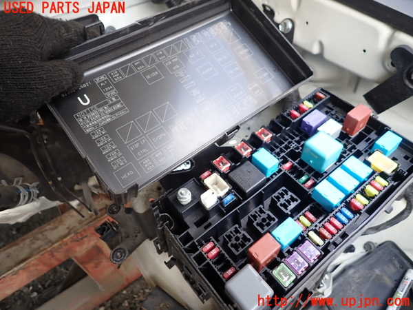 1UPJ-9240176742]FJクルーザー(GSJ15W)ヒューズボックス2 【ジャンク】_3