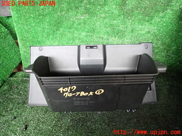 1UPJ-9240177516]FJクルーザー(GSJ15W)グローブボックス1 中古_4