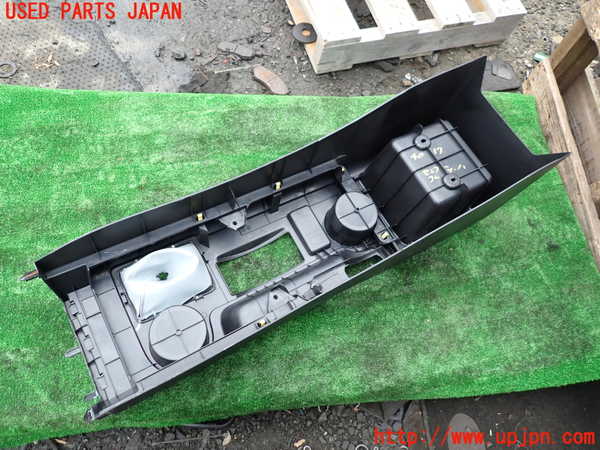 1UPJ-9240177540]FJクルーザー(GSJ15W)センターコンソール 中古_4