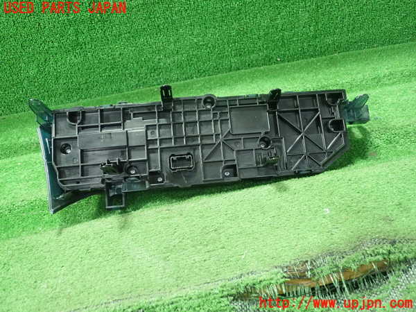 1UPJ-9240196066]レクサス・ES300h(AXZH10)エアコンスイッチ1 中古_2
