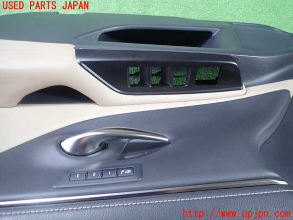 1UPJ-9240191234]レクサス・ES300h(AXZH10)右前ドア内張り 中古_2
