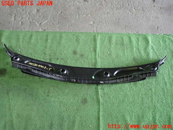 1UPJ-9240201190]BMW X1(AD20 F48)カウルトップ 中古_3
