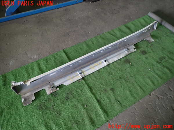 1UPJ-9240201390]BMW X1(AD20 F48)右サイドステップ 中古_5