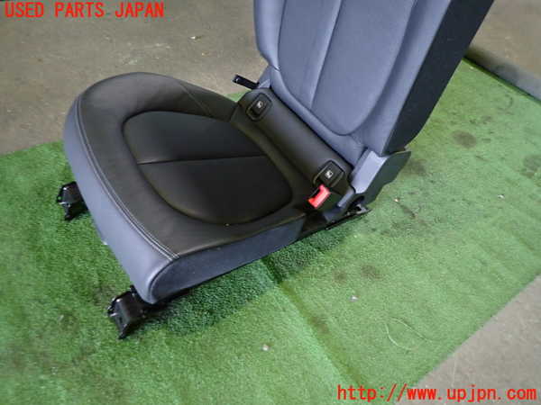 1UPJ-9240207405]BMW X1(AD20 F48)右リアシート 中古_3