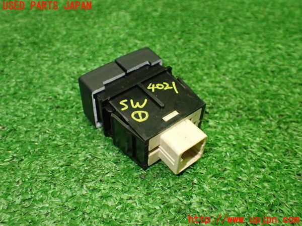 1UPJ-9240216307]S660(JW5)スイッチ2 (トラクションコントロールOFF、CTBA OFF) 中古_3