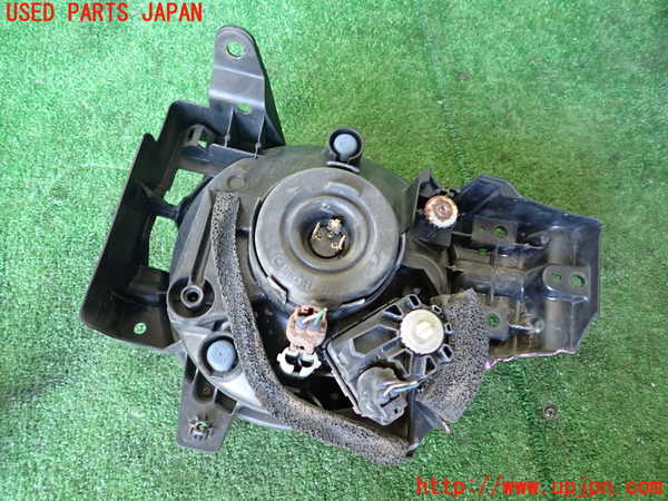 1UPJ-9240221130]FJクルーザー(GSJ15W)右ヘッドライト ハロゲン 中古_2