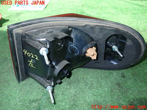 1UPJ-9240221536]FJクルーザー(GSJ15W)左テールランプ 中古_2