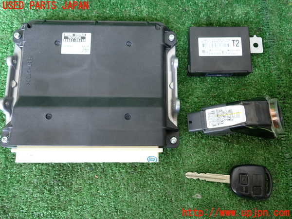 1UPJ-9240222003]FJクルーザー(GSJ15W)エンジンミッションセット（補器類・ECU付） 1GR-FE 5FAT 中古_3