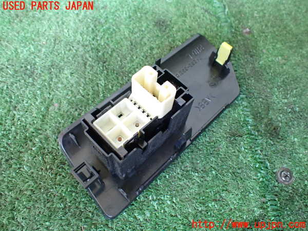 1UPJ-9240226245]FJクルーザー(GSJ15W)左前パワーウィンドウスイッチ 中古_2