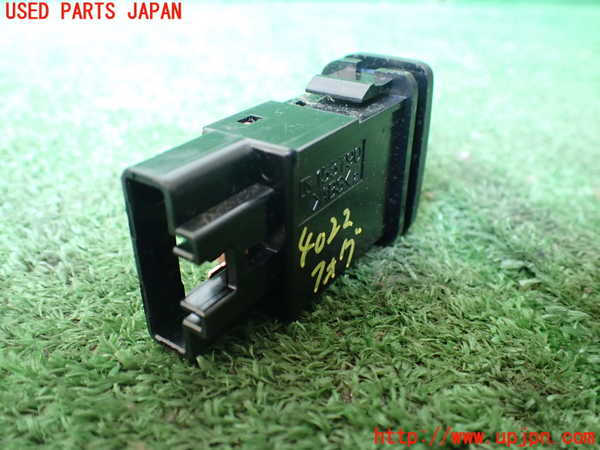 1UPJ-9240226295]FJクルーザー(GSJ15W)フォグスイッチ 中古_2