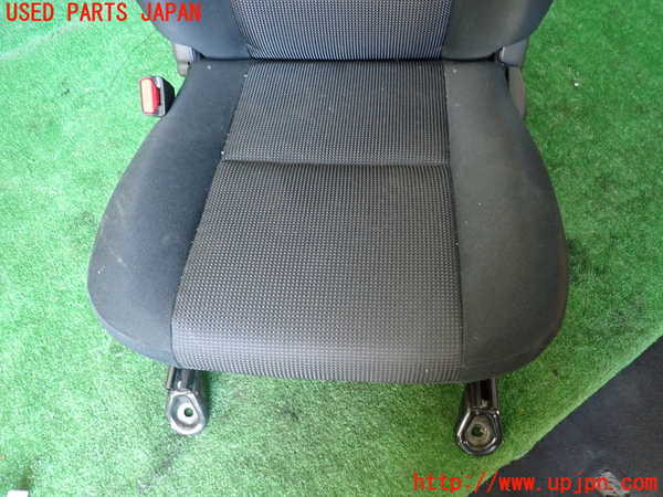 1UPJ-9240227065]FJクルーザー(GSJ15W)助手席シート 中古_3