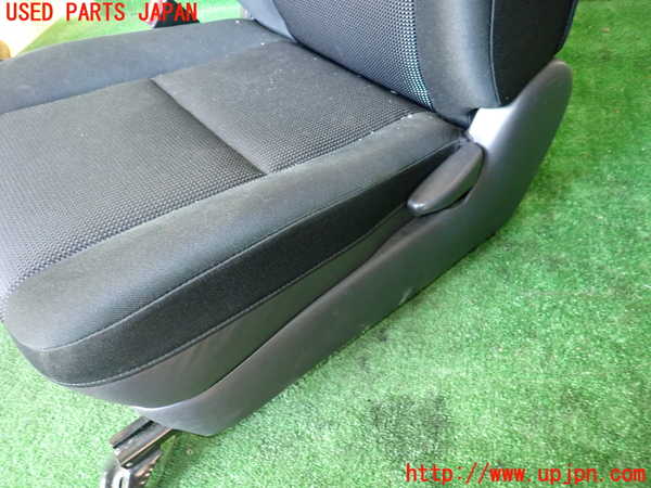 1UPJ-9240227065]FJクルーザー(GSJ15W)助手席シート 中古_4