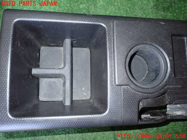 1UPJ-9240227540]FJクルーザー(GSJ15W)センターコンソール 中古_3