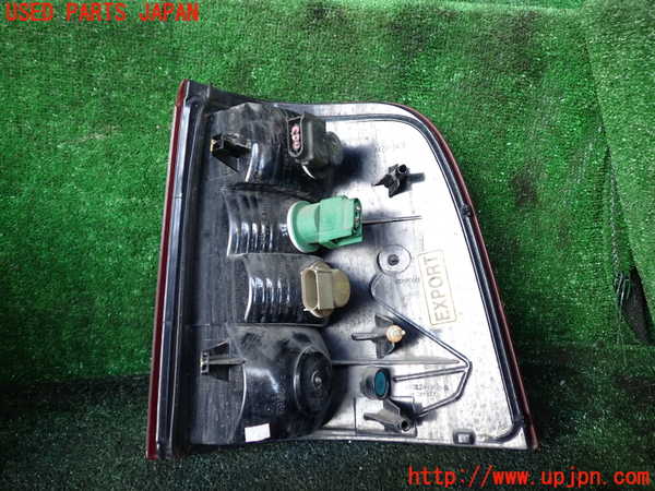 1UPJ-9240231536]エクスプローラー(1FMEU74P)左テールランプ 【左ハンドル】 中古_2