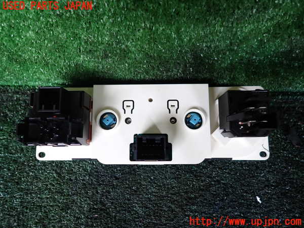 1UPJ-9240236066]エクスプローラー(1FMEU74P)エアコンスイッチ1 【左ハンドル】 中古_3