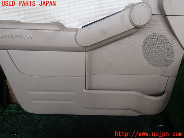 1UPJ-9240231264]エクスプローラー(1FMEU74P)左前ドア内張り 【左ハンドル】 中古_4