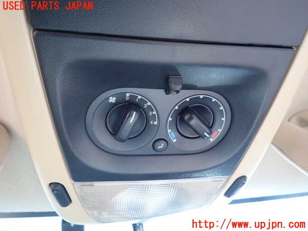 1UPJ-9240236411]エクスプローラー(1FMEU74P)ルームランプ1 (1列目真中) 【左ハンドル】 中古_2