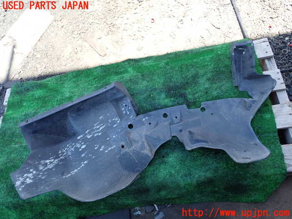 1UPJ-9240241090]ジープ・ラングラー アンリミテッド(JK36L)右前フェンダーライナー 中古_3