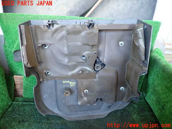 1UPJ-9240242160]ジープ・ラングラー アンリミテッド(JK36L)エンジンアッパーカバー 中古_3