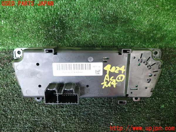 1UPJ-9240246066]ジープ・ラングラー アンリミテッド(JK36L)エアコンスイッチ1 中古_3