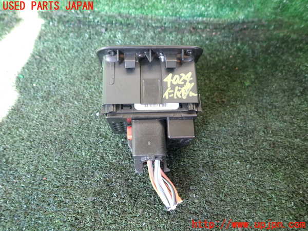 1UPJ-9240246260]ジープ・ラングラー アンリミテッド(JK36L)インパネパワーウィンドウスイッチ 中古_2