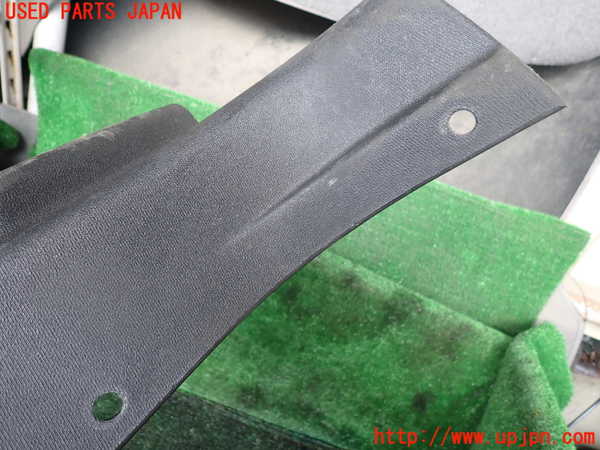 1UPJ-9240247670]ジープ・ラングラー アンリミテッド(JK36L)左センターピラートリム 中古_3