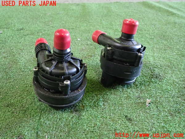 1UPJ-9240252110]ベンツ A200 d(177012 W177)ウォーターポンプ 中古_2