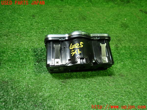 1UPJ-9240256285]ベンツ A200 d(177012 W177)ライトスイッチ 中古_3
