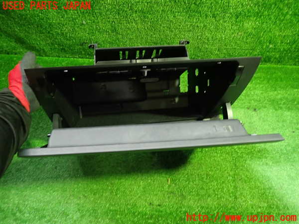1UPJ-9240257516]ベンツ A200 d(177012 W177)グローブボックス1 中古_2