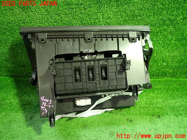 1UPJ-9240257516]ベンツ A200 d(177012 W177)グローブボックス1 中古_3