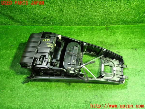 1UPJ-9240257549]ベンツ A200 d(177012 W177)コンソール 中古_4