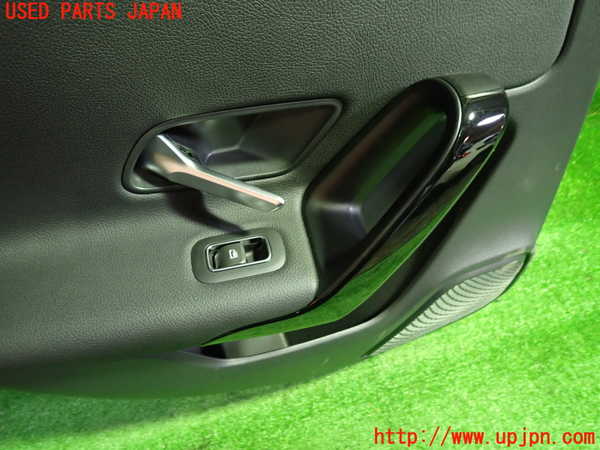 1UPJ-9240251324]ベンツ A200 d(177012 W177)左後ドア内張り 中古_2
