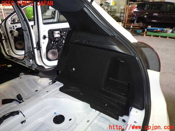 1UPJ-9240257675]ベンツ A200 d(177012 W177)右リアピラートリム 中古_2