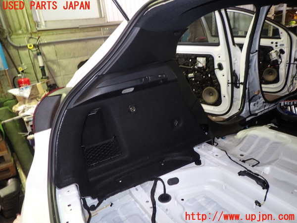 1UPJ-9240257680]ベンツ A200 d(177012 W177)左リアピラートリム 中古_2