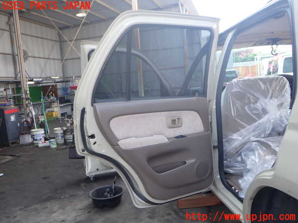2UPJ-9240261320]ハイラックスサーフ(RZN185W)左後ドア (43R-00150) 中古_4