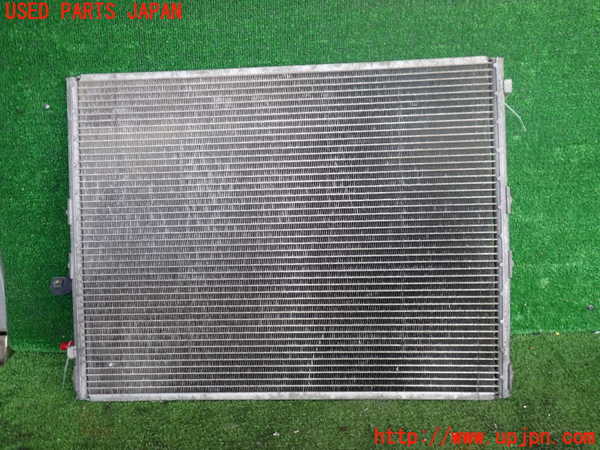 2UPJ-9240266031]ハイラックスサーフ(RZN185W)エアコンコンデンサー1 (ジャンク品) 中古_2