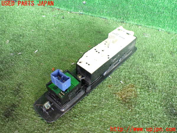 2UPJ-9240266240]ハイラックスサーフ(RZN185W)右前パワーウィンドウスイッチ 中古_2