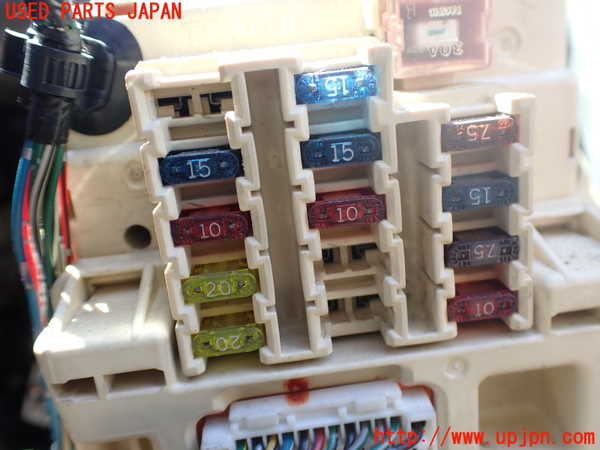 2UPJ-9240266741]ハイラックスサーフ(RZN185W)ヒューズボックス1 中古_2
