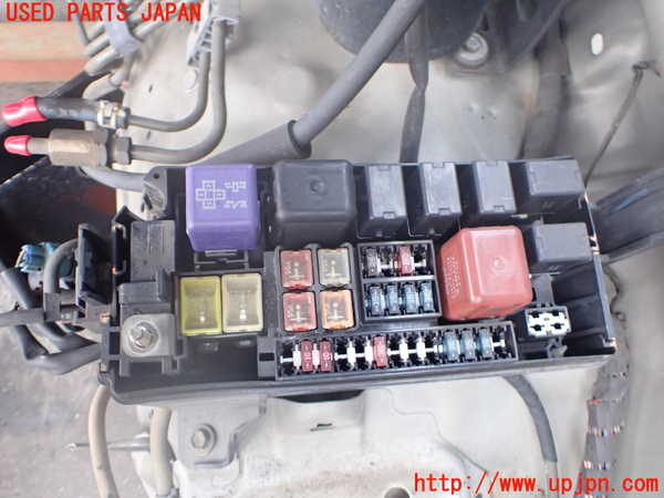 2UPJ-9240266742]ハイラックスサーフ(RZN185W)ヒューズボックス2 中古_3