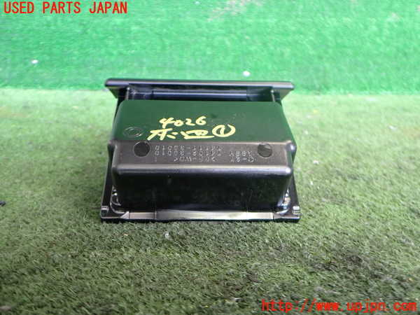 2UPJ-9240267821]ハイラックスサーフ(RZN185W)灰皿1 中古_3