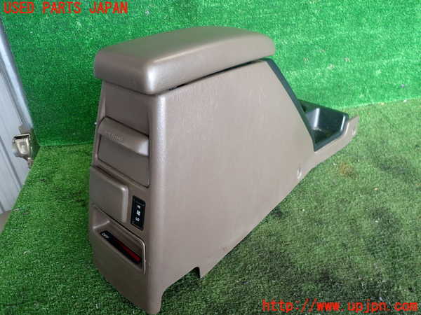 2UPJ-9240267540]ハイラックスサーフ(RZN185W)センターコンソール 中古_2