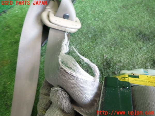 2UPJ-9240267045]ハイラックスサーフ(RZN185W)運転席シートベルト 中古_2