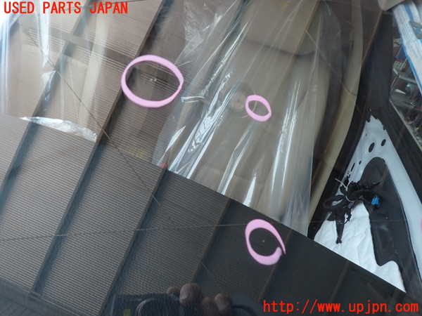 2UPJ-9240271195]BMW 523i ツーリング F11(XL20)フロントガラス 中古 PILKINGTON M1244 43R-001586_2