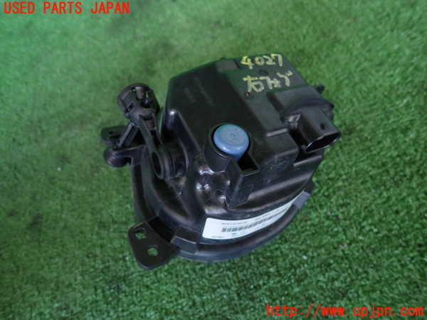 2UPJ-9240271180]BMW 523i ツーリング F11(XL20)右フォグ 中古_2